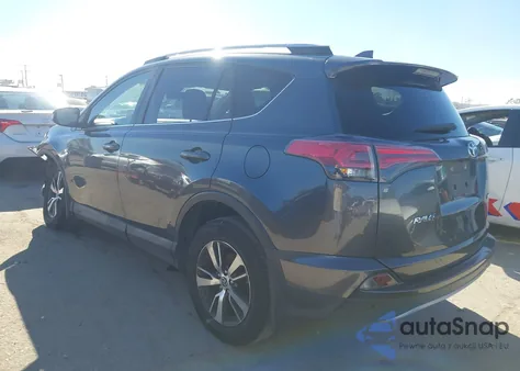 2016 Toyota Rav4 Xle z USA, uszkodzony, nr VIN JTMWFREV7GD088209